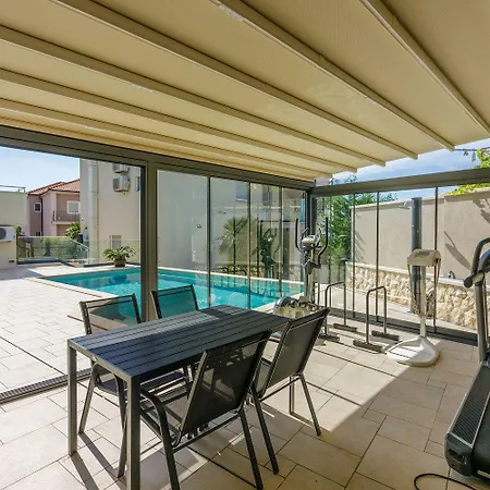 Apartman Einzigartiges Nur 500 Meter Zum Mit Sauna, Gym, Pool, Wifi Crikvenica