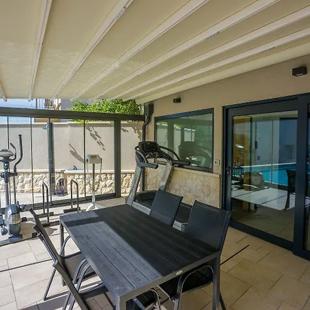 Einzigartiges Nur 500 Meter Zum Mit Sauna, Gym, Pool, Wifi * Crikvenica