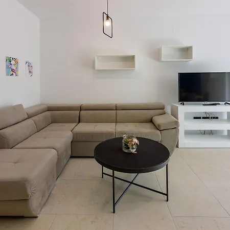 Einzigartiges Nur 500 Meter Zum Mit Sauna, Gym, Pool, Wifi Crikvenica