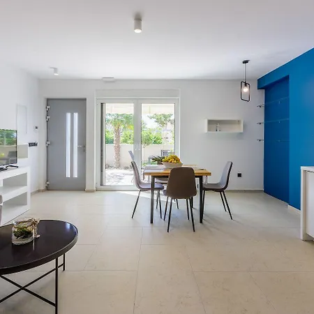 Apartment Einzigartiges Nur 500 Meter Zum Mit Sauna, Gym, Pool, Wifi