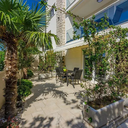 Einzigartiges Nur 500 Meter Zum Mit Sauna, Gym, Pool, Wifi